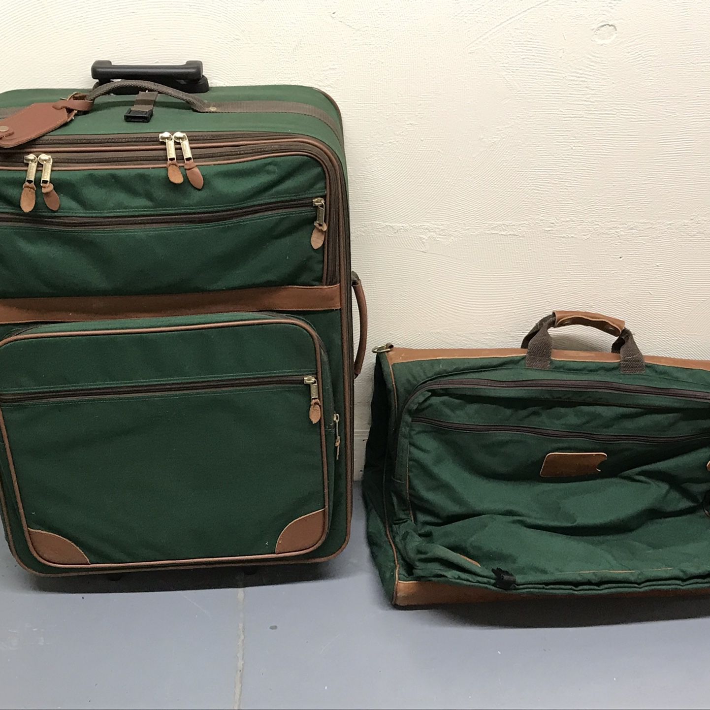 Travel Hanging Garment Bag for Sale in Alhambra, CA - OfferUp