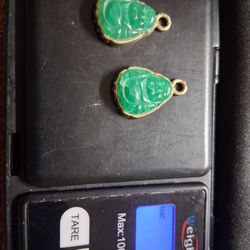 Jade  Buddhas Small Aprox 1 "  Set In Gold Color  Metap
