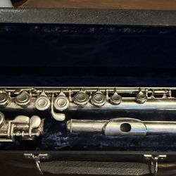 Artley 18-0 Flute Silver Plated Student Model Hardcase Made in the USA