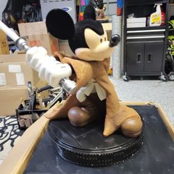 Rare Star Wars Disney Mickey Statue 2006 