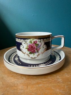 Vintage Style Tea Cup & Saucer