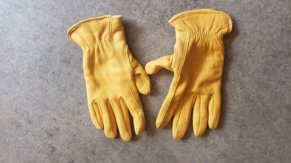 Small ladies or big kids nice leather working gloves