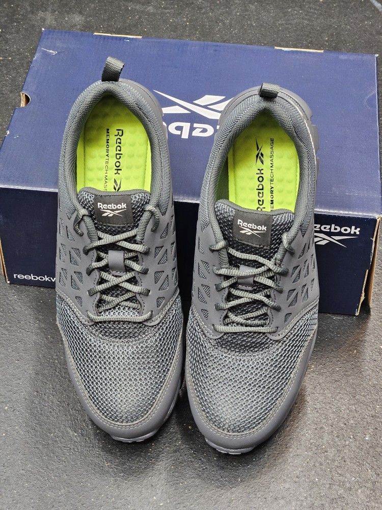 Reebok Men's 10.5 Work Shoe - Safety Toe - NEW