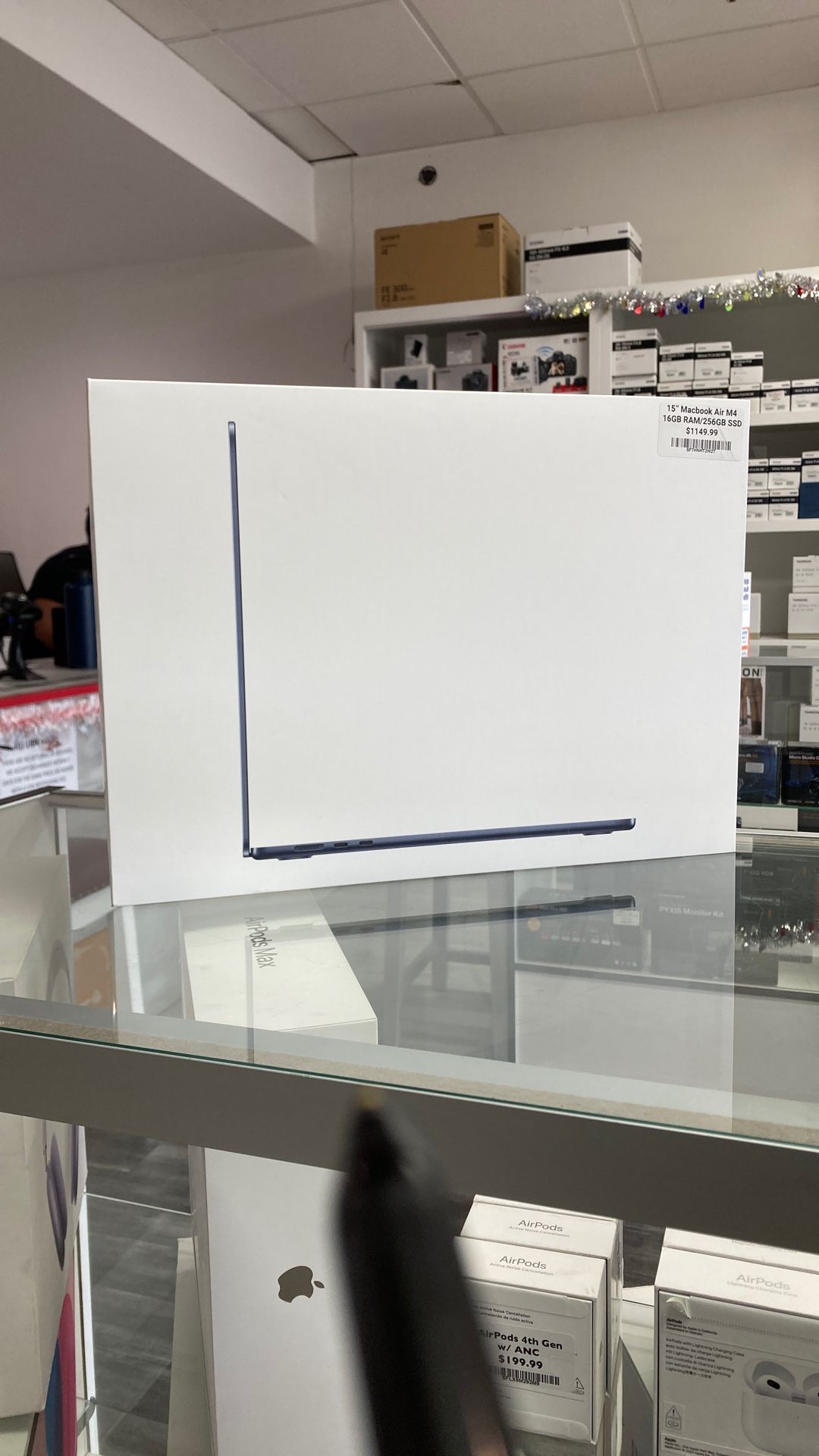 15” MacBook Air M4 Chip 16gb/256gb SSD