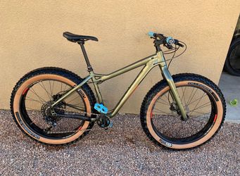 Salsa Mukluk size Medium