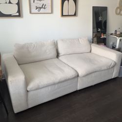 COUCH FOR SALE 