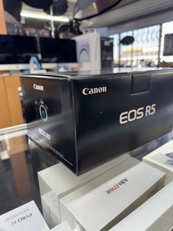 New Canon EOS R5 Mirrorless Camera