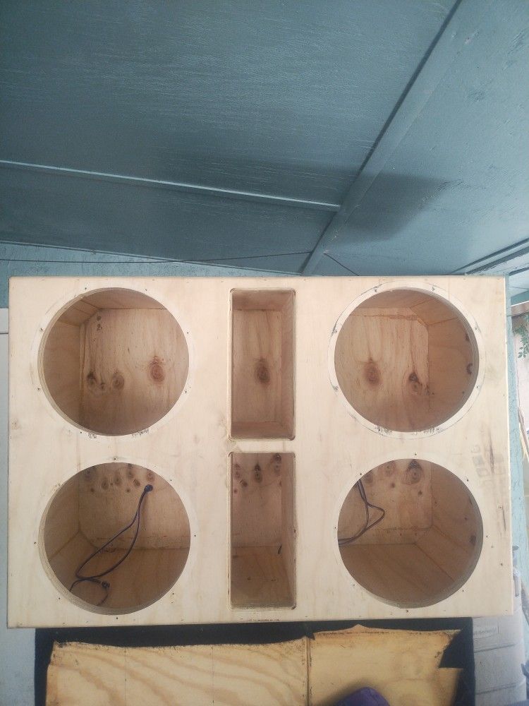 4 15s Speaker Box