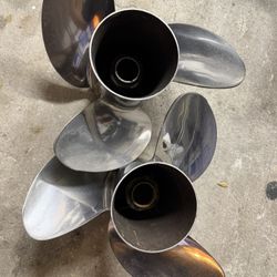 Set Of Mercury Enertia Props 19p