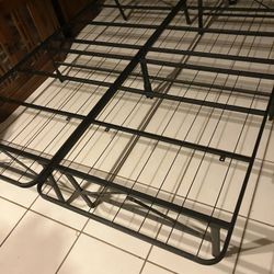 Queen Size Metal Bed Frame 