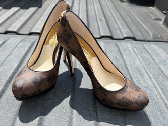 Michael Kors Brown Checkered Stiletto Pumps