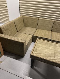 5 piece patio set, MISSING ONE CUSHION DROPPING PRICE TO $400 like new condition, resin