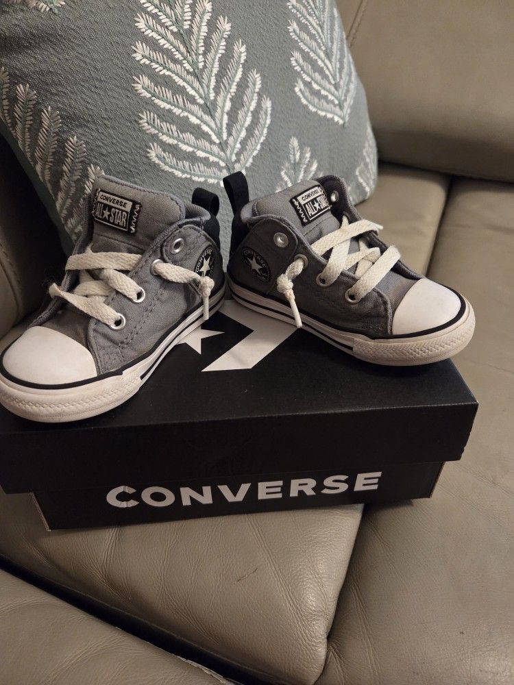 All Star Converse Infants size 6