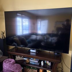 Samsung 82” Q70T QLED