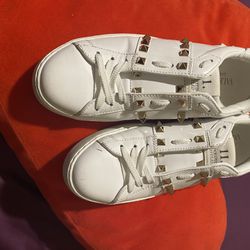 Valentino Blancos Size 8 