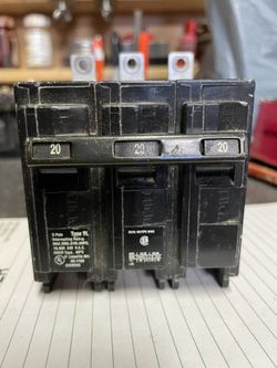 Circuit Breaker Siemens 15A / 3 Phase / Bolt on 240V
