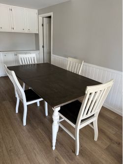 Dinning Table