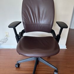 Steelcase Leap V2