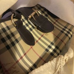 Authentic Burberry Purse