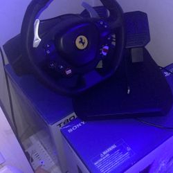 It is completely new it has its box and chargers the price 125 and you can only come to pick it up if you are interested I can send you more photos