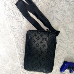 Lv Duo Messenger Bag