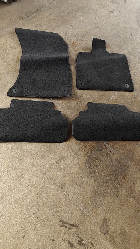 Floor Mats Rubber for Audi Q5 SQ5 Full Black Automotive Floor Mats 1st & 2nd Row, Original car comes with
