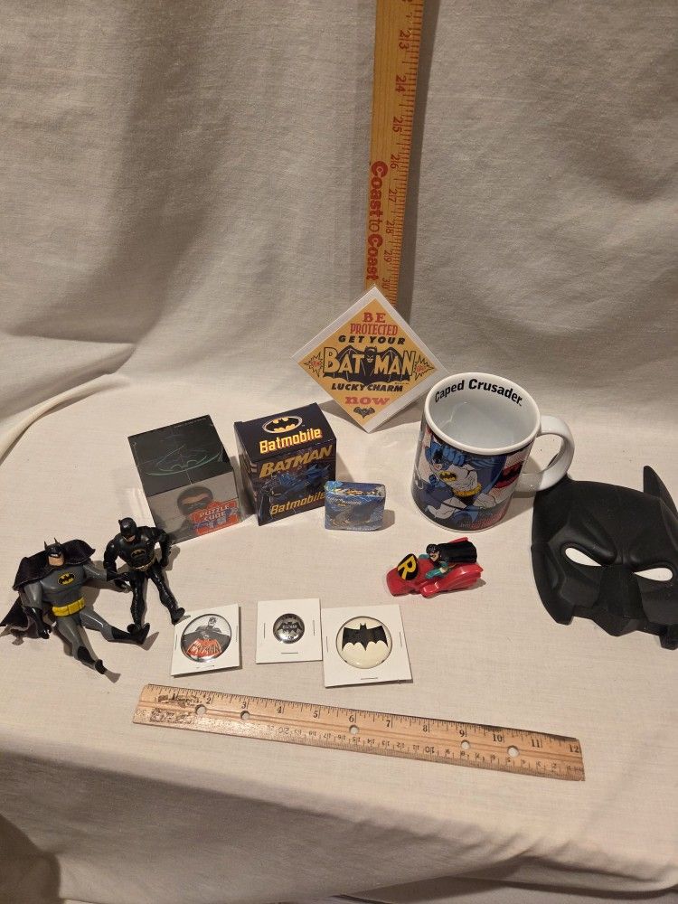 Batman & Robin  mostly VTG 1(contact info removed)  lot of  12 collectables 
