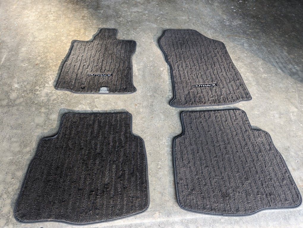 Subaru Outback Floor Mats (2020+) for Sale in Issaquah, WA OfferUp
