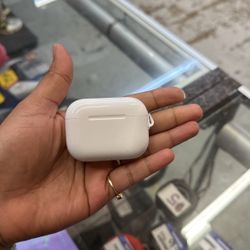 Apple AirPods With Charger 