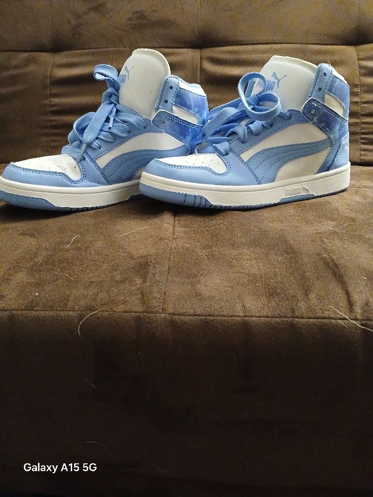 Sky Blue Pumas