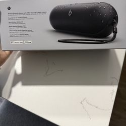 Beats Pill Speaker 