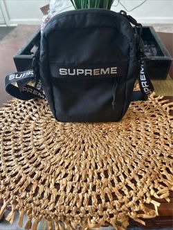 Supreme Shoulder Bag FW 22 Black