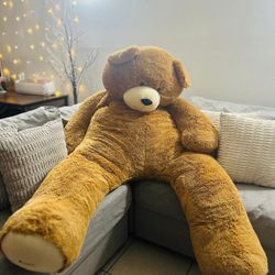Giant Teddy Bear 