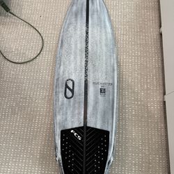 Great White Twin 5 10 Surfboard 