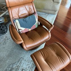 Ékornes Stressless Leather Recliner+ Ottoman-Excellent Condition 