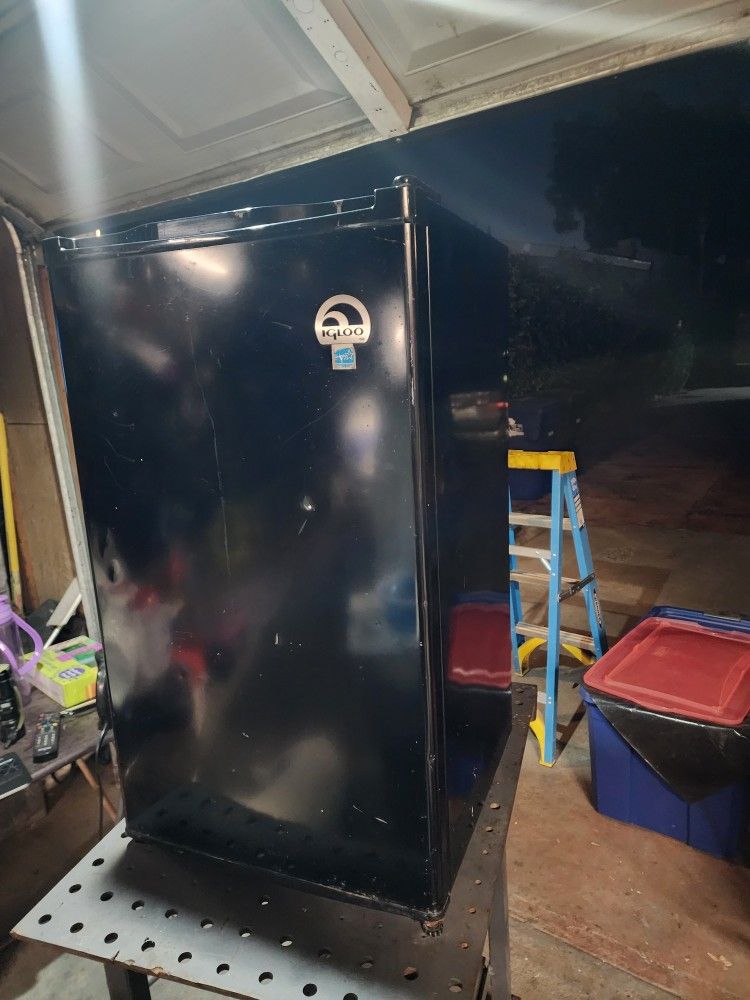 IGloo Refrigerator