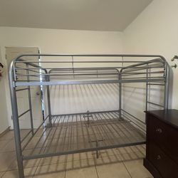 Twin Bunk Beds 