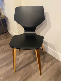 Set Of 2 Room & Board Pike Side Chairs With A High Back Molded Plywood Seat And Tapered Wood Legs
