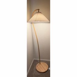 Pleated Shade Arc Floor Lamp – Scandinavian Style