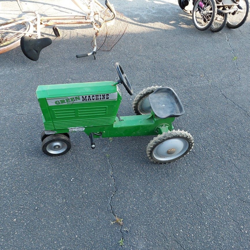 Green machine paddle tractor