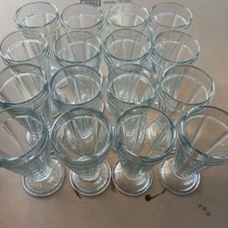 Vintage-Style Glass Ice Cream / Sundae Cups – Set of 19