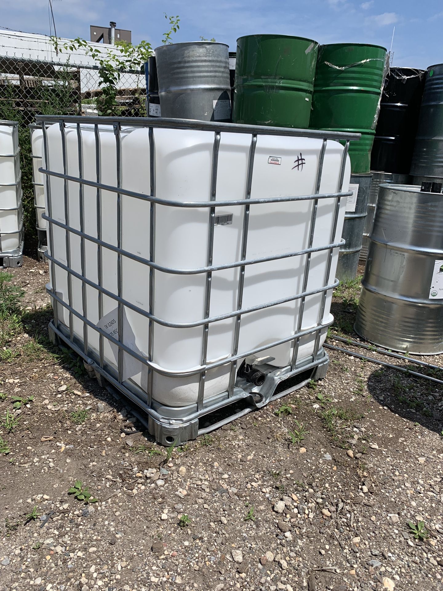 275 gallon tank