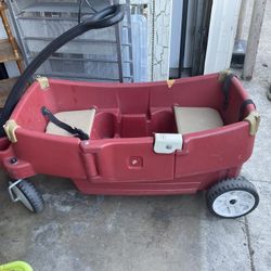 BEAUTIFUL WAGON AND REALLY GOOD CONDITIONS 