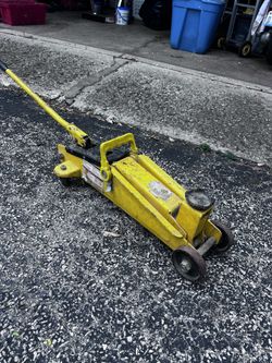 Hydraulic jack