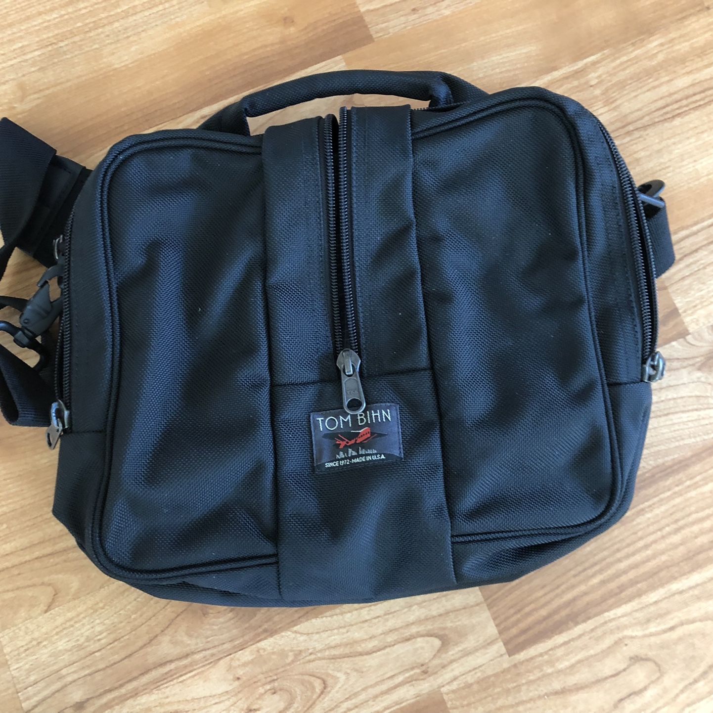 Tom Bihn Co-Pilot Personal Carry On Bag for Sale in Newport Beach 