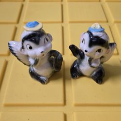 Vintage Salt & Pepper Shaker - Skunks
