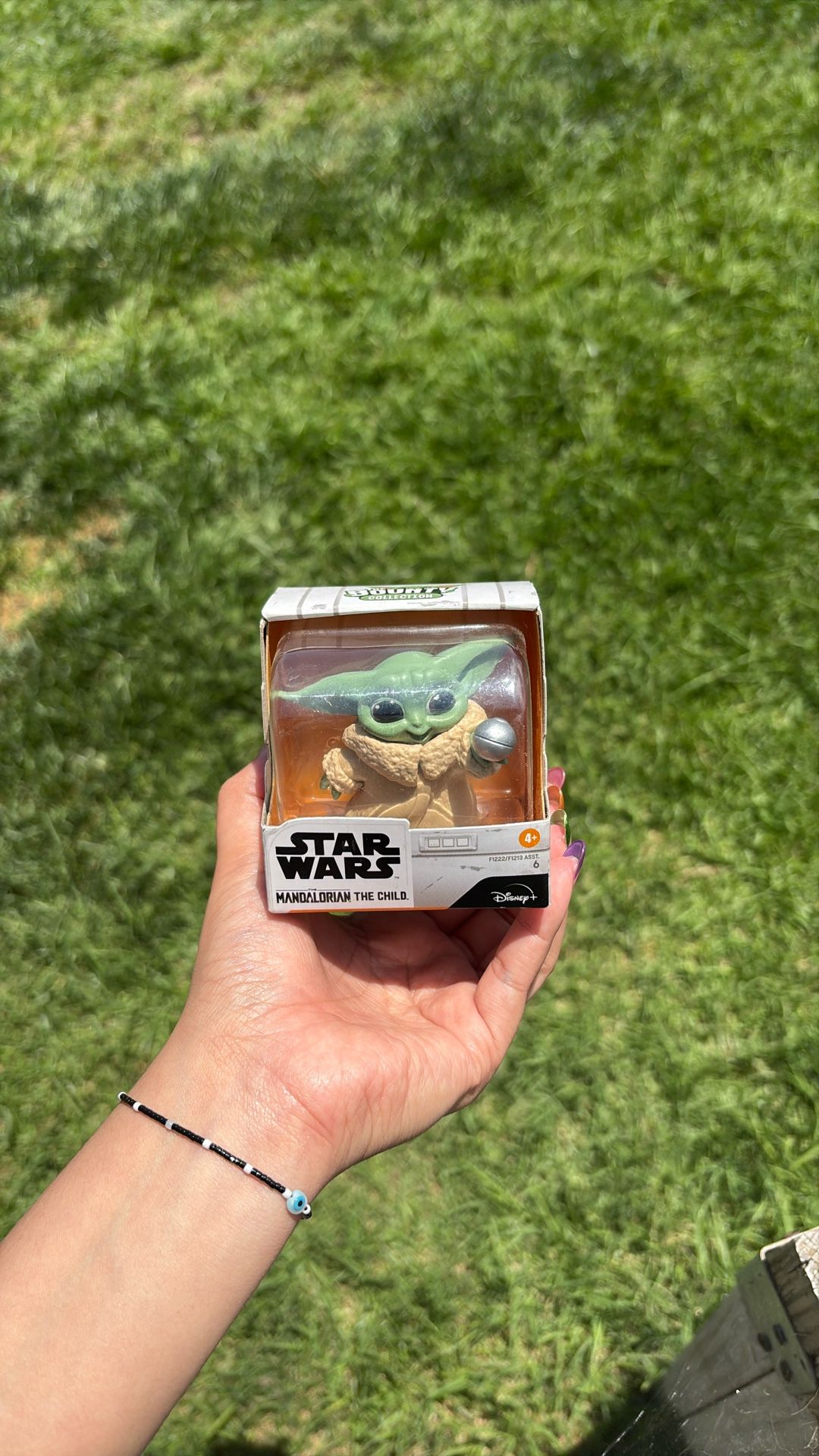 Star Wars Mandaldrian Lil Yoda