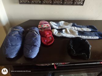 Ski gloves, winter gloves, &wool socks