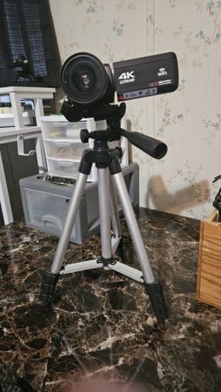 4k Camcorder Tripod 2 Batteries 64gb SD Card