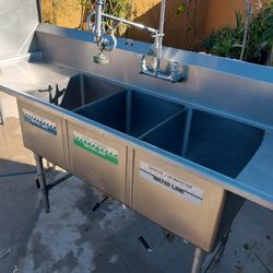 Commercial 3 Compartment Sink 